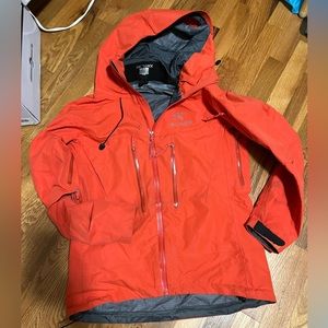 Arc’teryx women’s backcountry ski jacket small orange